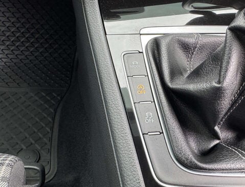 Volkswagen Golf 2.0 Golf GTD TDI 3dr 30