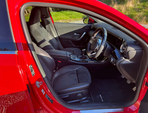 Mercedes-Benz A Class 1.3 A 180 AMG Line Premium 5dr 17