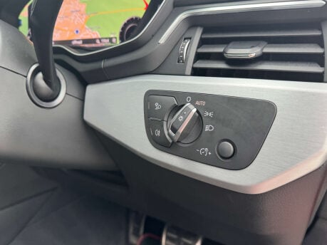Audi A4 3.0 S4 TFSI Quattro Auto 4WD 5dr 29