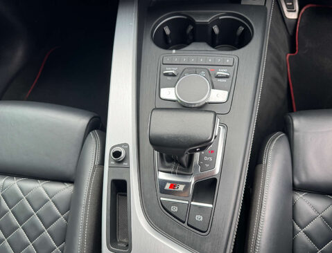 Audi A4 3.0 S4 TFSI Quattro Auto 4WD 5dr 37