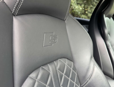 Audi A4 3.0 S4 TFSI Quattro Auto 4WD 5dr 31