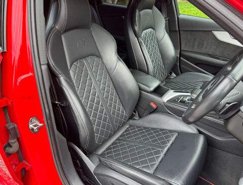 Audi A4 3.0 S4 TFSI Quattro Auto 4WD 5dr 26