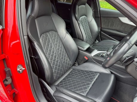 Audi A4 3.0 S4 TFSI Quattro Auto 4WD 5dr 26