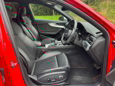 Audi A4 3.0 S4 TFSI Quattro Auto 4WD 5dr 27