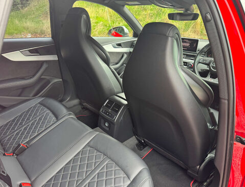 Audi A4 3.0 S4 TFSI Quattro Auto 4WD 5dr 17