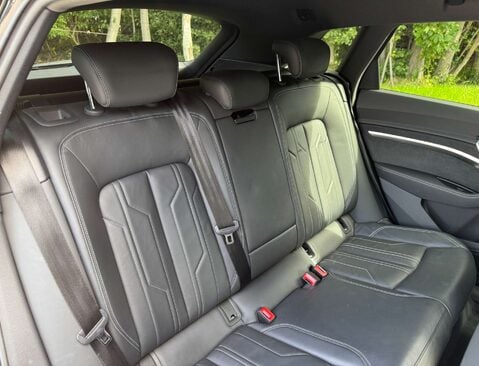 Audi E-Tron e-tron Black Edition 50 Quattro 4WD 5dr 34
