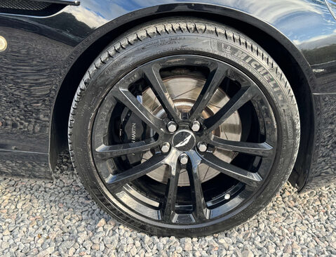 Aston Martin DB9 5.9 DB9 V12 Auto 2dr 9