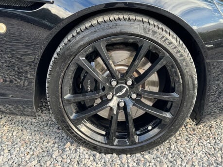 Aston Martin DB9 5.9 DB9 V12 Auto 2dr 9