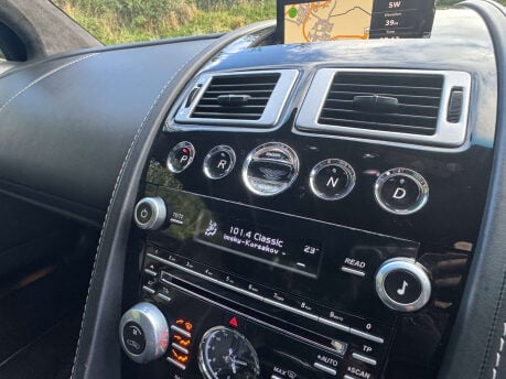 Aston Martin DB9 5.9 DB9 V12 Auto 2dr 29
