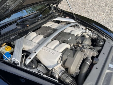 Aston Martin DB9 5.9 DB9 V12 Auto 2dr 43