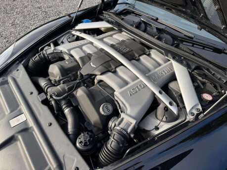 Aston Martin DB9 5.9 DB9 V12 Auto 2dr 44
