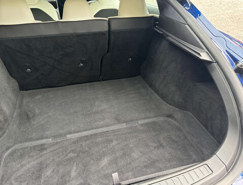 Tesla Model S ModeL S Long Range AWD 4WD 5dr 9