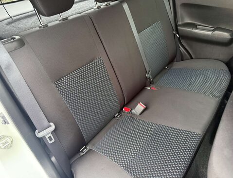 Suzuki Ignis 1.2 Ignis SZ3 DualJet MHEV 5dr 34