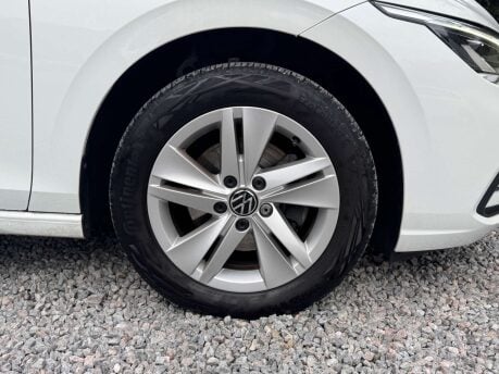 Volkswagen Golf 1.5 Golf Life TSi 5dr 8