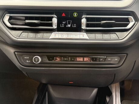BMW 1 Series 1.5 116D M Sport Auto 5dr 27
