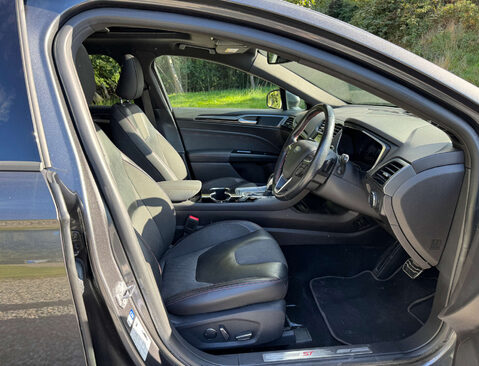 Ford Mondeo 2.0 Mondeo ST-Line Edition TDCi 4x4 Auto 4WD 5dr 19