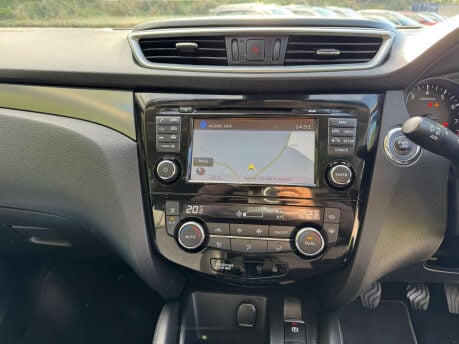 Nissan Qashqai 1.2 Qashqai Tekna DiG-T 5dr 21