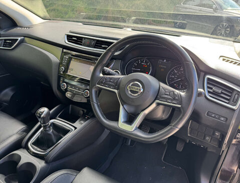 Nissan Qashqai 1.2 Qashqai Tekna DiG-T 5dr 19