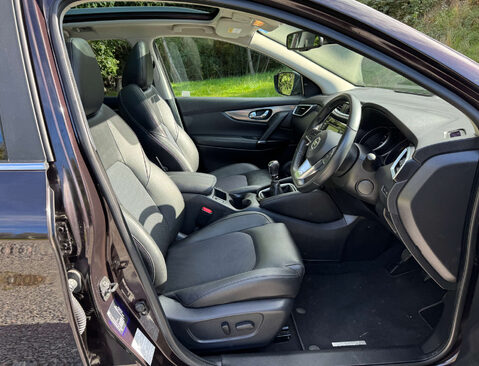 Nissan Qashqai 1.2 Qashqai Tekna DiG-T 5dr 17