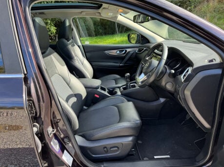 Nissan Qashqai 1.2 Qashqai Tekna DiG-T 5dr 17