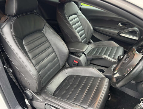 Volkswagen Scirocco 2.0 Scirocco GT 3dr 10