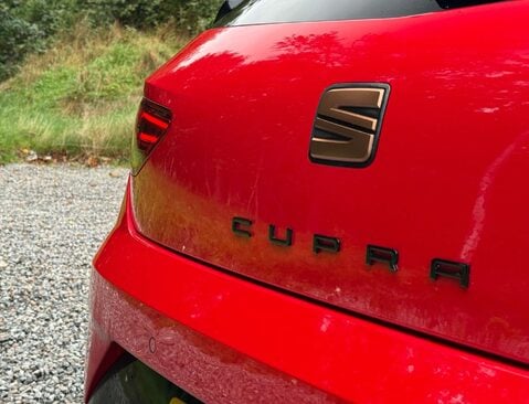 SEAT Leon 2.0 Leon Cupra Luxury 290 TSi Semi-Auto 5dr 10