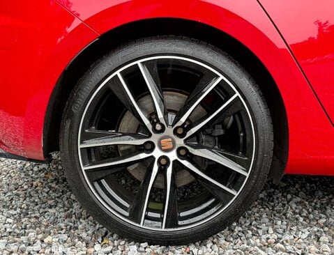 SEAT Leon 2.0 Leon Cupra Luxury 290 TSi Semi-Auto 5dr 12