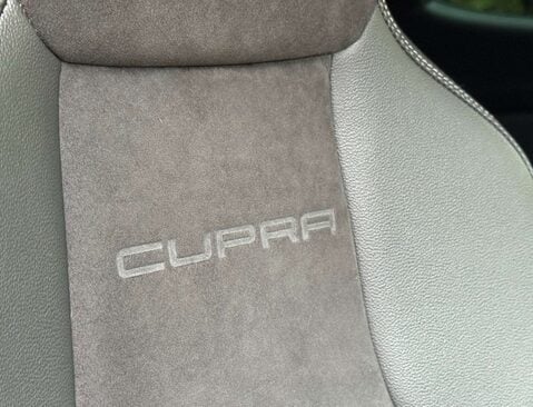 SEAT Leon 2.0 Leon Cupra Luxury 290 TSi Semi-Auto 5dr 16