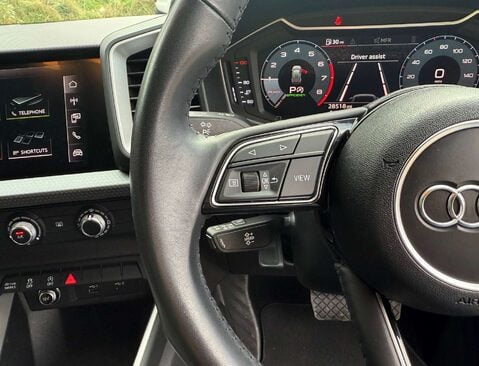 Audi A1 1.0 A1 Sportback 30 TFSI Sport Semi-Auto 5dr 33