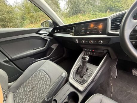 Audi A1 1.0 A1 Sportback 30 TFSI Sport Semi-Auto 5dr 35