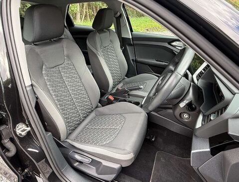 Audi A1 1.0 A1 Sportback 30 TFSI Sport Semi-Auto 5dr 18