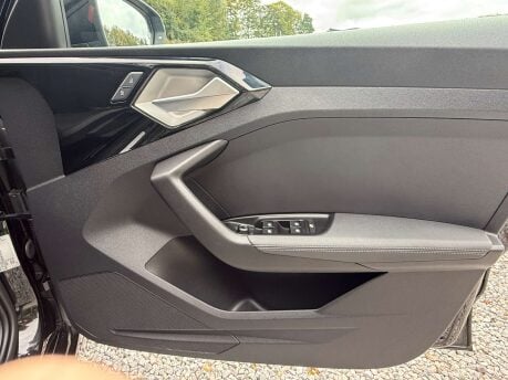 Audi A1 1.0 A1 Sportback 30 TFSI Sport Semi-Auto 5dr 21