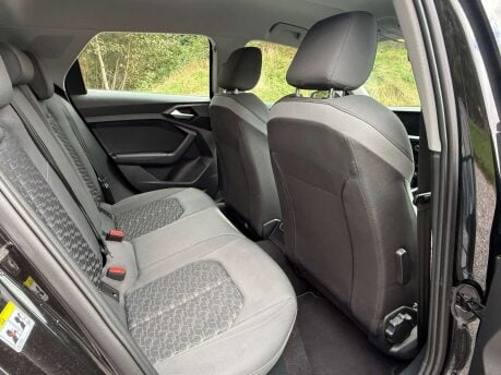 Audi A1 1.0 A1 Sportback 30 TFSI Sport Semi-Auto 5dr 15