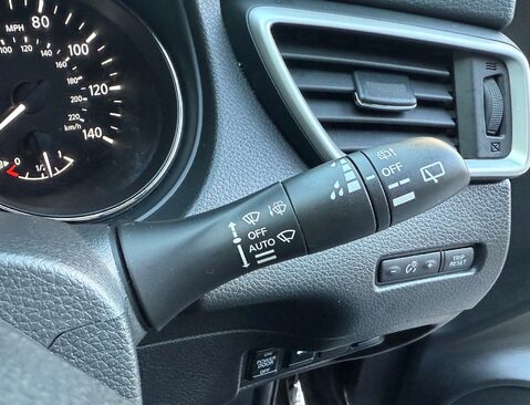 Nissan X-Trail 1.6 X-Trail Tekna DiG-T 5dr 18