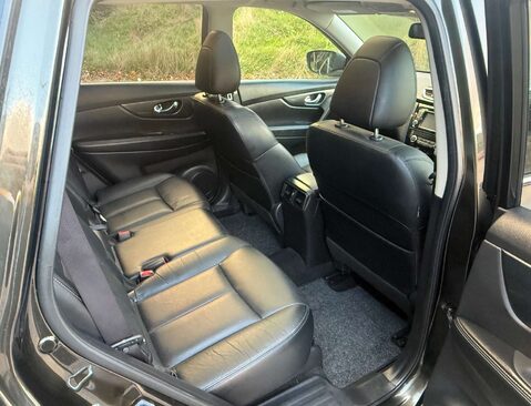 Nissan X-Trail 1.6 X-Trail Tekna DiG-T 5dr 12
