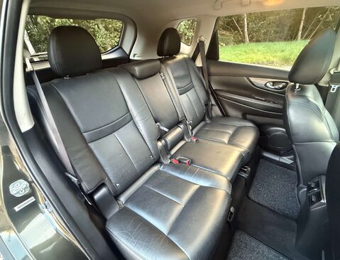 Nissan X-Trail 1.6 X-Trail Tekna DiG-T 5dr 14