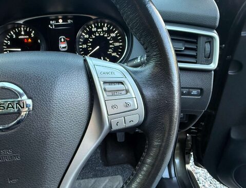 Nissan X-Trail 1.6 X-Trail Tekna DiG-T 5dr 17