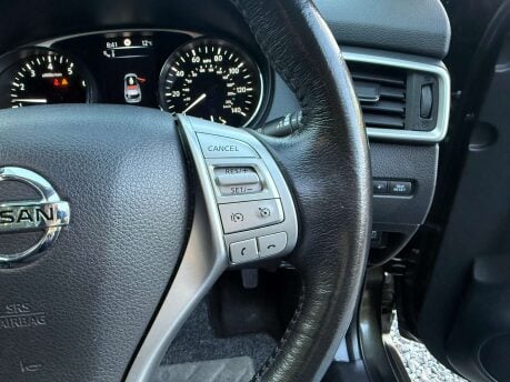 Nissan X-Trail 1.6 X-Trail Tekna DiG-T 5dr 17