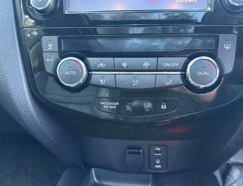 Nissan X-Trail 1.6 X-Trail Tekna DiG-T 5dr 29