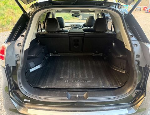 Nissan X-Trail 1.6 X-Trail Tekna DiG-T 5dr 36
