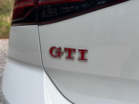 Volkswagen Golf 2.0 Golf GTi TCR Semi-Auto 5dr