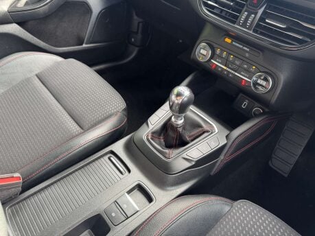 Ford Focus 2.0 Focus ST-Line X EcoBlue 5dr 31