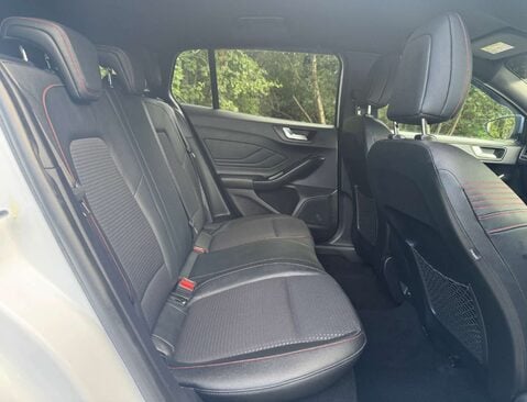 Ford Focus 2.0 Focus ST-Line X EcoBlue 5dr 36