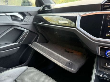 Audi Q3 1.5 TFSI CoD 35 Black Edition Sportback 5dr Petrol Manual Euro 6 (s/s) (150 42