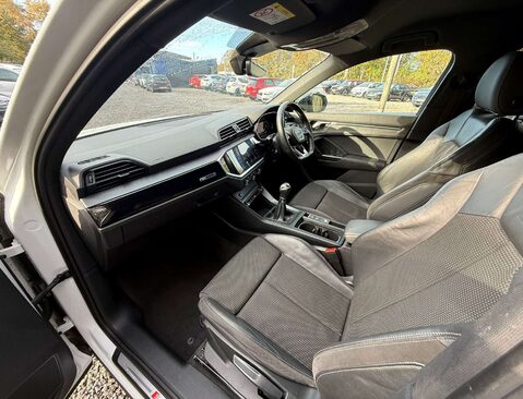 Audi Q3 1.5 TFSI CoD 35 Black Edition Sportback 5dr Petrol Manual Euro 6 (s/s) (150 38