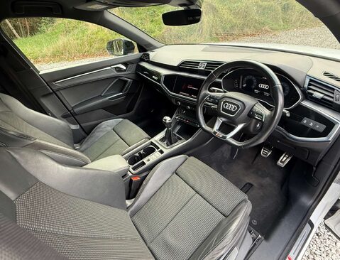 Audi Q3 1.5 TFSI CoD 35 Black Edition Sportback 5dr Petrol Manual Euro 6 (s/s) (150 16