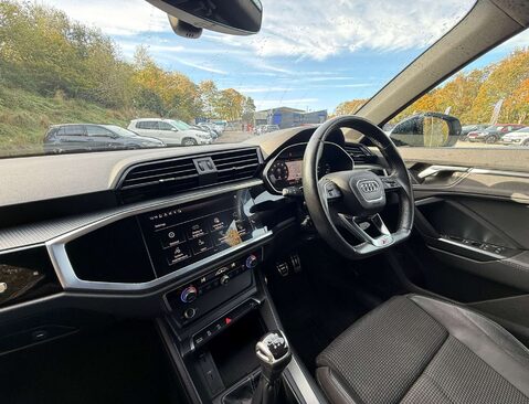 Audi Q3 1.5 TFSI CoD 35 Black Edition Sportback 5dr Petrol Manual Euro 6 (s/s) (150 40