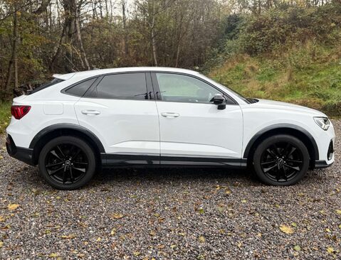 Audi Q3 1.5 TFSI CoD 35 Black Edition Sportback 5dr Petrol Manual Euro 6 (s/s) (150 2