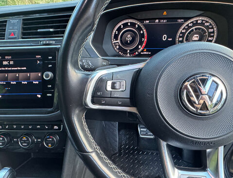 Volkswagen Tiguan 2.0 TSI R-Line SUV 5dr Petrol DSG 4Motion Euro 6 (s/s) (180 ps) 18