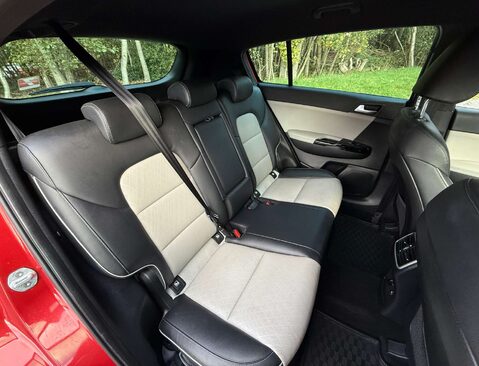 Kia Sportage 1.6 Sportage GT-Line ISG 5dr 28